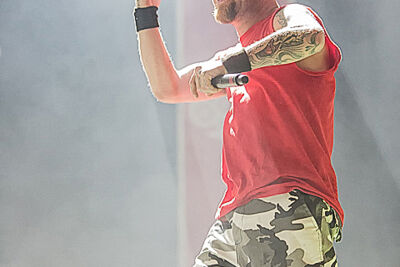 Five Finger Death Punch @ Rock Im Revier 2015, foto 39, foto's door Edwin Houdevelt - FrontView Magazine