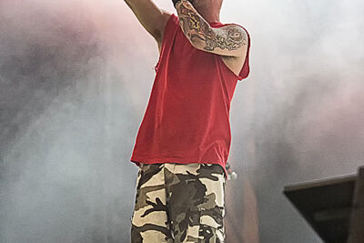 Five Finger Death Punch @ Rock Im Revier 2015, foto 46, foto's door Edwin Houdevelt - FrontView Magazine