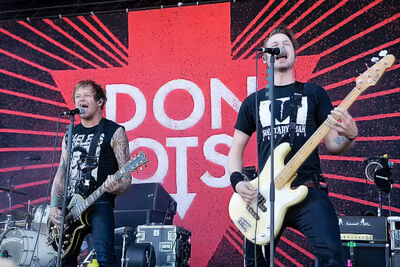 Donots @ Rock Am Ring 2015, foto 29, foto's door Edwin Houdevelt - FrontView Magazine