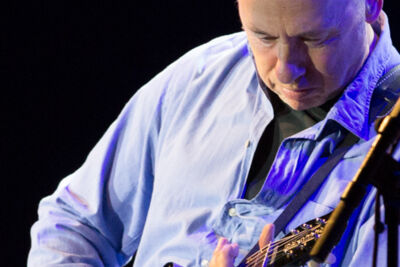 Mark Knopfler @ Sportpaleis, picture 24, photographed by Stef Dierckx - FrontView Magazine