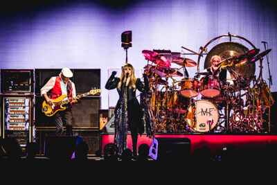 Fleetwood Mac @ Sportpaleis, picture 11, photographed by Elke Briers - FrontView Magazine