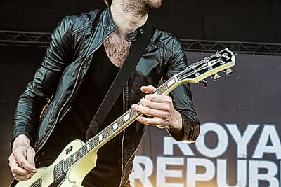 Royal Republic @ Rock Am Ring 2015, foto 21, foto's door Edwin Houdevelt - FrontView Magazine