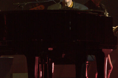 Julien Clerc @ Vorst Nationaal, foto 13, foto's door Bart Baevegems - FrontView Magazine