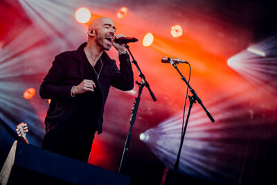 Ed Kowalczyk @ Retropop 2015, picture 8, photographed by Elke Briers - FrontView Magazine
