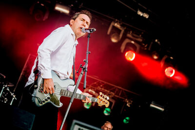 OMD @ Retropop 2015, picture 3, photographed by Elke Briers - FrontView Magazine