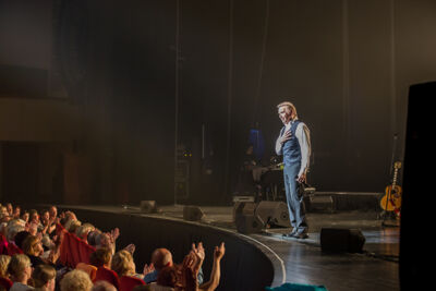 Dubbelconcert Will Tura & Christoff @ Casino Kursaal Oostende, picture 119, photographed by Guy Danneels - FrontView Magazine