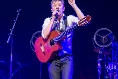 Bart Peeters - Benefietconcert @ De Roma Borgerhout, picture 15, photographed by Guy Danneels - FrontView Magazine