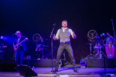 Bart Peeters - Benefietconcert @ De Roma Borgerhout, picture 33, photographed by Guy Danneels - FrontView Magazine