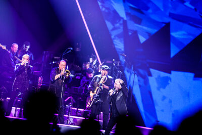 Neil Diamond @ Sportpaleis, picture 2, photographed by Kristof Hayen - FrontView Magazine