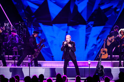 Neil Diamond @ Sportpaleis, picture 3, photographed by Kristof Hayen - FrontView Magazine