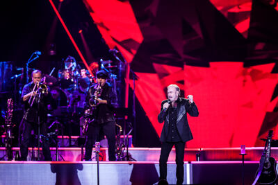 Neil Diamond @ Sportpaleis, picture 6, photographed by Kristof Hayen - FrontView Magazine