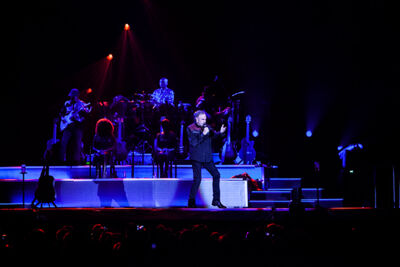 Neil Diamond @ Sportpaleis, picture 8, photographed by Kristof Hayen - FrontView Magazine