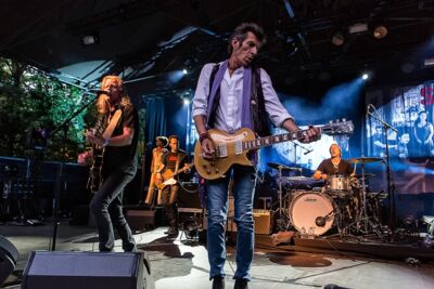 The Scabs @ OLT Rivierenhof, picture 1, photographed by Edwin Houdevelt - FrontView Magazine