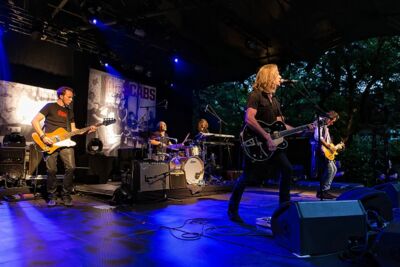 The Scabs @ OLT Rivierenhof, picture 6, photographed by Edwin Houdevelt - FrontView Magazine