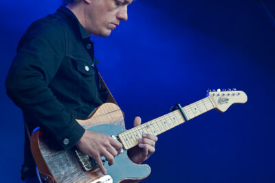 Steve Gunn @ grensrock Menen, picture 1, photographed by Devid Camerlynck - FrontView Magazine