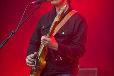 Steve Gunn @ grensrock Menen, picture 12, photographed by Devid Camerlynck - FrontView Magazine