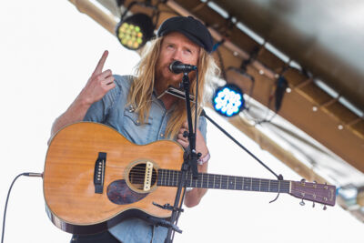 Stu Larsen @ Down The Rabbit Hole 2015, picture 10, photographed by Dorien Goetschalckx - FrontView Magazine