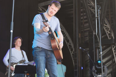 De Bende met Arne en Nasrien - Kanaalfeesten Dag 2 @ Willebroek, foto 1, foto's door Guy Danneels - FrontView Magazine