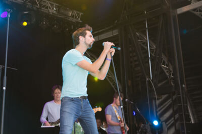De Bende met Arne en Nasrien - Kanaalfeesten Dag 2 @ Willebroek, foto 7, foto's door Guy Danneels - FrontView Magazine