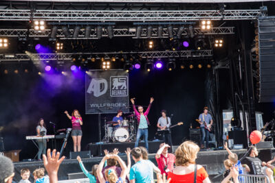 De Bende met Arne en Nasrien - Kanaalfeesten Dag 2 @ Willebroek, foto 17, foto's door Guy Danneels - FrontView Magazine