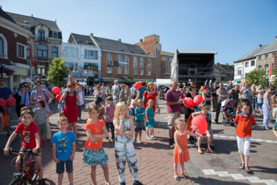 De Bende met Arne en Nasrien - Kanaalfeesten Dag 2 @ Willebroek, foto 22, foto's door Guy Danneels - FrontView Magazine