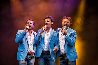 Adriaen Brouwer Bierfeesten De Romeo's, picture 9, photographed by Frank Lambrechts - FrontView Magazine