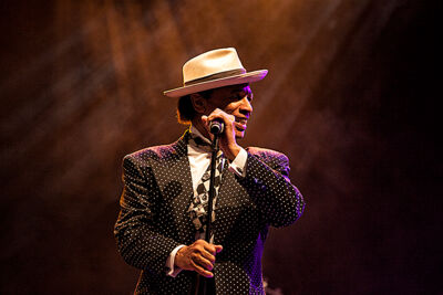 Adriaen Brouwer Bierfeesten Kid Creole and the Coconuts, picture 4, photographed by Frank Lambrechts - FrontView Magazine
