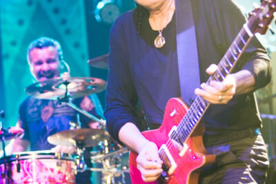Santana The Corazon tour, picture 2, photographed by Tom Stessens - FrontView Magazine