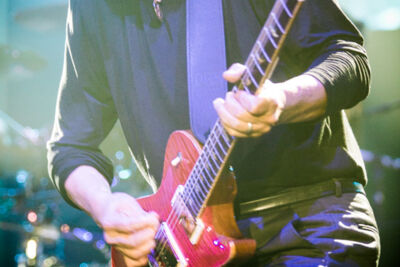 Santana The Corazon tour, picture 9, photographed by Tom Stessens - FrontView Magazine