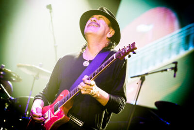 Santana The Corazon tour, picture 12, photographed by Tom Stessens - FrontView Magazine