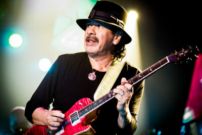 Santana The Corazon tour, picture 14, photographed by Tom Stessens - FrontView Magazine