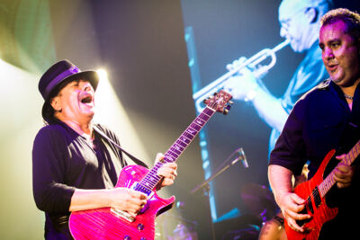Santana The Corazon tour, picture 16, photographed by Tom Stessens - FrontView Magazine