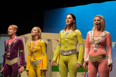 Première Zo mooi, zo blond @ Fakkelteater, picture 32, photographed by Goele Bormans - FrontView Magazine