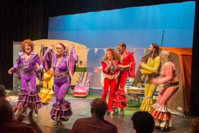 Première Zo mooi, zo blond @ Fakkelteater, picture 39, photographed by Goele Bormans - FrontView Magazine