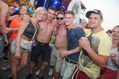Summerfestival Zaterdag - Deel 2, picture 15, photographed by Youri Vanlommel - FrontView Magazine