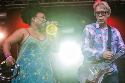 Lisa and The Lips @ Sjock Rock 2015, foto 14, foto's door Edwin Houdevelt - FrontView Magazine