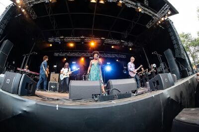 Lisa and The Lips @ Sjock Rock 2015, foto 23, foto's door Edwin Houdevelt - FrontView Magazine