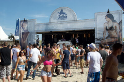 Beachland 2015 @ Bevrijdingsplein Blankenberge, picture 26, photographed by Bart Baevegems - FrontView Magazine