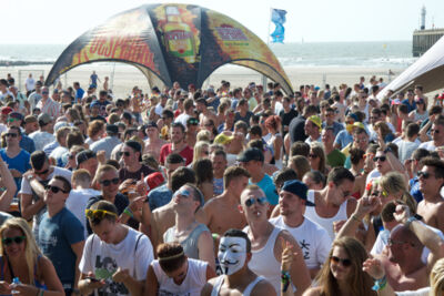 Beachland 2015 @ Bevrijdingsplein Blankenberge, picture 44, photographed by Bart Baevegems - FrontView Magazine