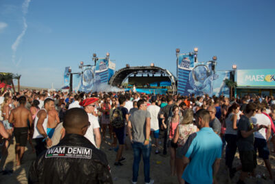 Beachland 2015 @ Bevrijdingsplein Blankenberge, picture 85, photographed by Bart Baevegems - FrontView Magazine