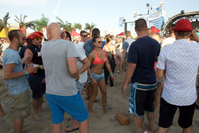 Beachland 2015 @ Bevrijdingsplein Blankenberge, picture 86, photographed by Bart Baevegems - FrontView Magazine