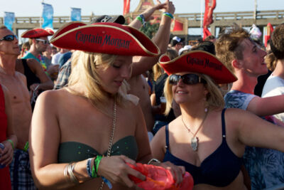 Beachland 2015 @ Bevrijdingsplein Blankenberge, picture 100, photographed by Bart Baevegems - FrontView Magazine