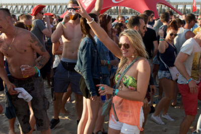 Beachland 2015 @ Bevrijdingsplein Blankenberge, picture 112, photographed by Bart Baevegems - FrontView Magazine