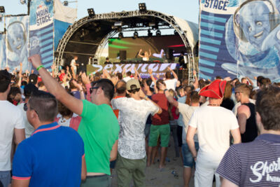 Beachland 2015 @ Bevrijdingsplein Blankenberge, picture 121, photographed by Bart Baevegems - FrontView Magazine