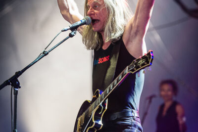 The Scabs @ Rock Zottegem, picture 5, photographed by Jan van Hecke - FrontView Magazine