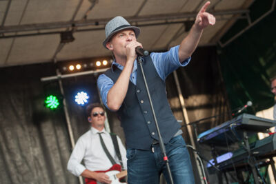 Wim Leys - Vlaanderen Zingt @ Grote Markt Mechelen, foto 10, foto's door Dimitri Vanlommel - FrontView Magazine