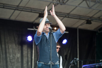 Wim Leys - Vlaanderen Zingt @ Grote Markt Mechelen, foto 17, foto's door Dimitri Vanlommel - FrontView Magazine