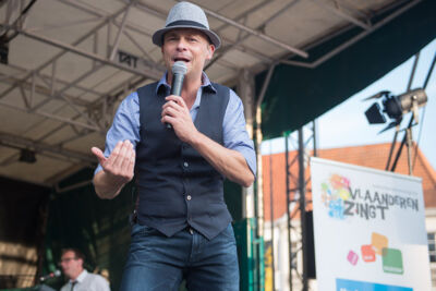 Wim Leys - Vlaanderen Zingt @ Grote Markt Mechelen, foto 34, foto's door Dimitri Vanlommel - FrontView Magazine