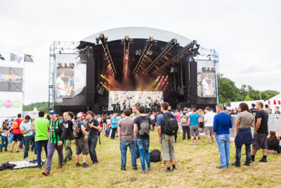 Gallowstreet @ Dour 2015, picture 11, photographed by Dorien Goetschalckx - FrontView Magazine