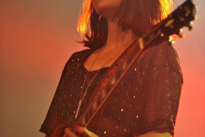 Blood Red Shoes @ Rock Herk dag 1, foto 7, foto's door Bart Scholliers - FrontView Magazine